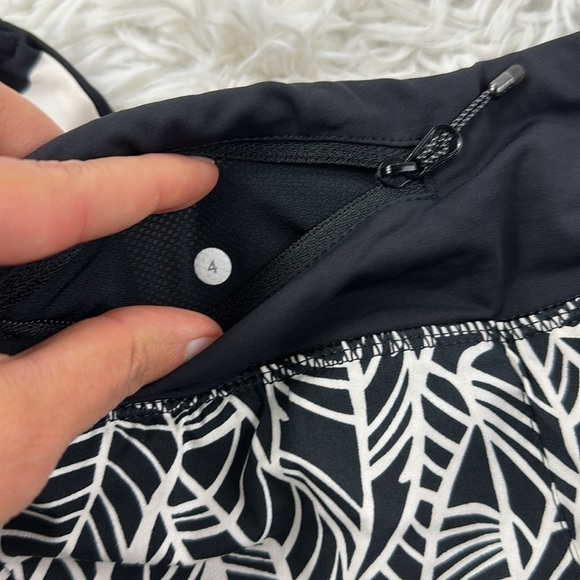 Lululemon Run: Pace Setter Skirt Pretty Palm Black Angel Wing / Black - Picture 7 of 7